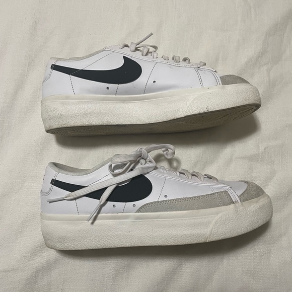 Nike Blazer Low Platform - Picture 4 of 6